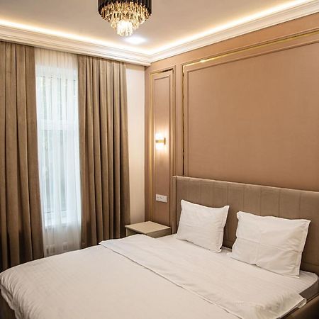 Hotel Lev Tolstoy Samarkand Esterno foto