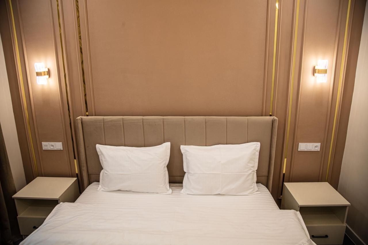 Hotel Lev Tolstoy Samarkand Esterno foto