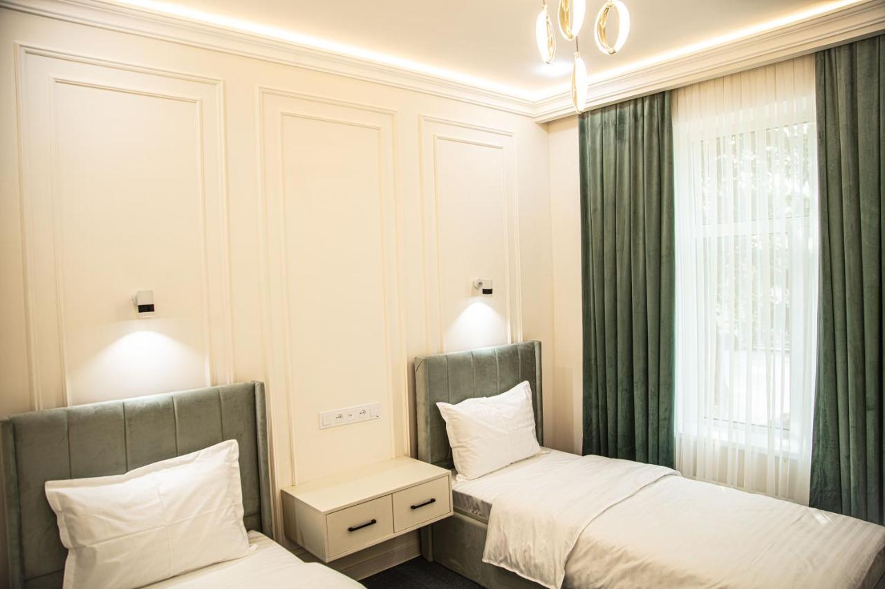 Hotel Lev Tolstoy Samarkand Esterno foto