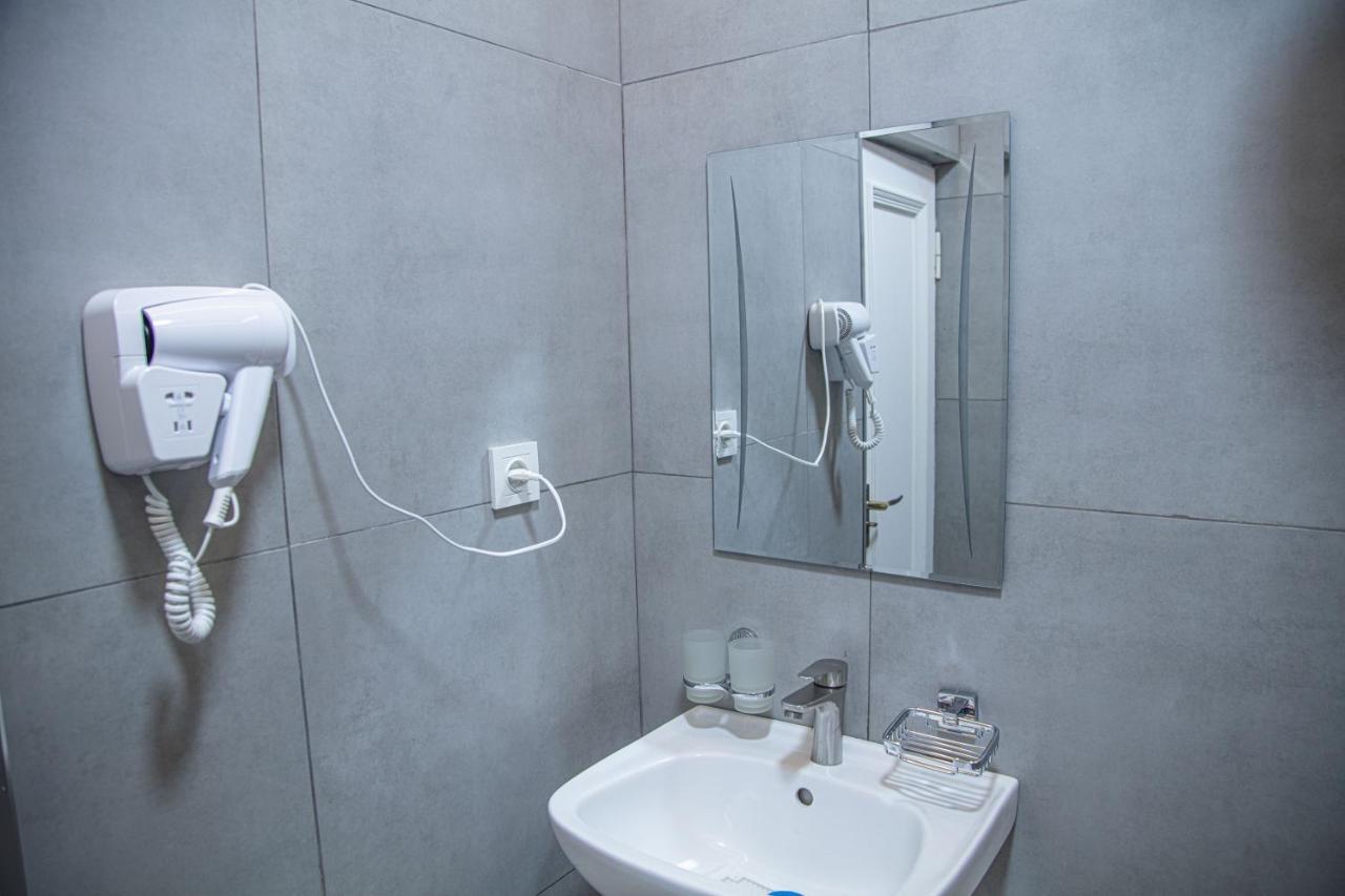 Hotel Lev Tolstoy Samarkand Esterno foto